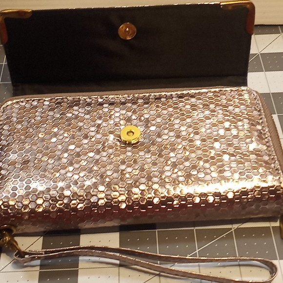 Jane & Berry Wallet Wristlet - Picture 6 of 6